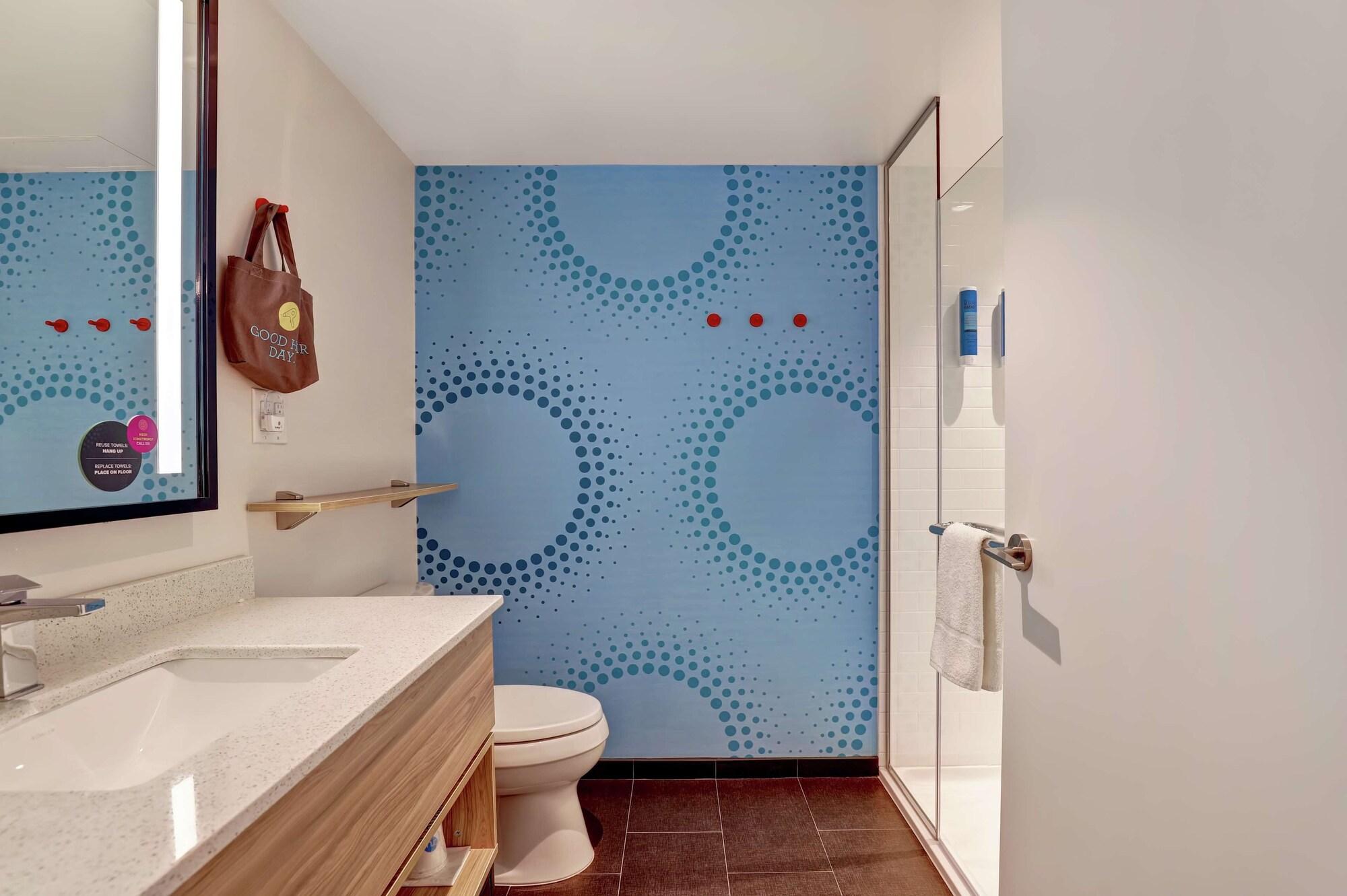 Tru By Hilton Edmonton Windermere Eksteriør billede